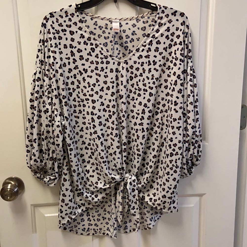 Jules and James boutique high low shirt.